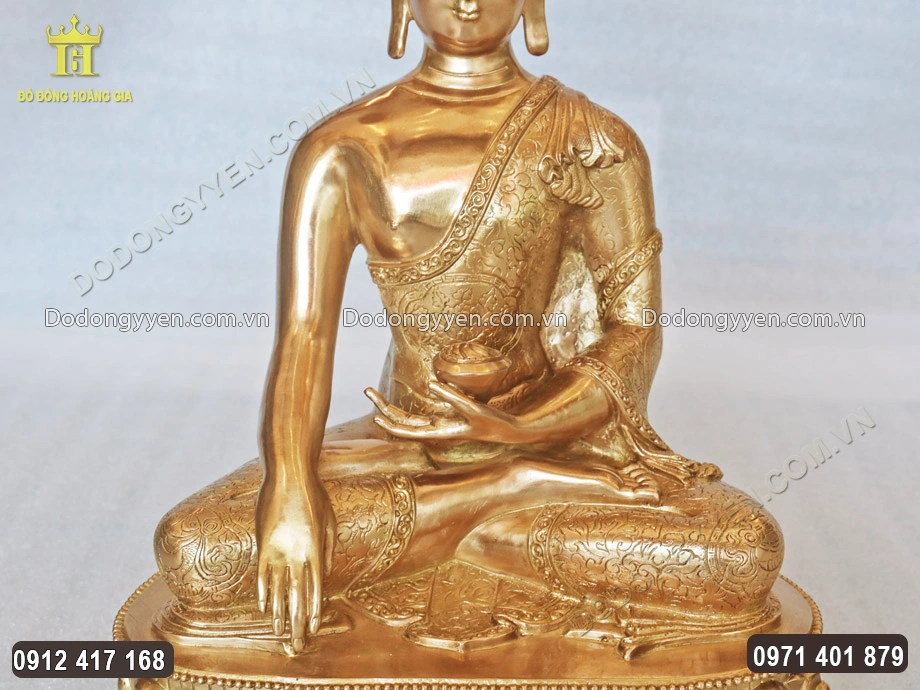 Từng họa tiết hoa văn được chăm ch&uacute;t v&ocirc; c&ugrave;ng tỉ mỉ
